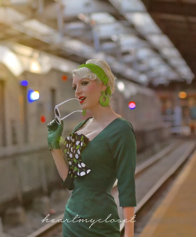 YEAR-End Clearance Green with polkadot bow - 1950s vintage dress