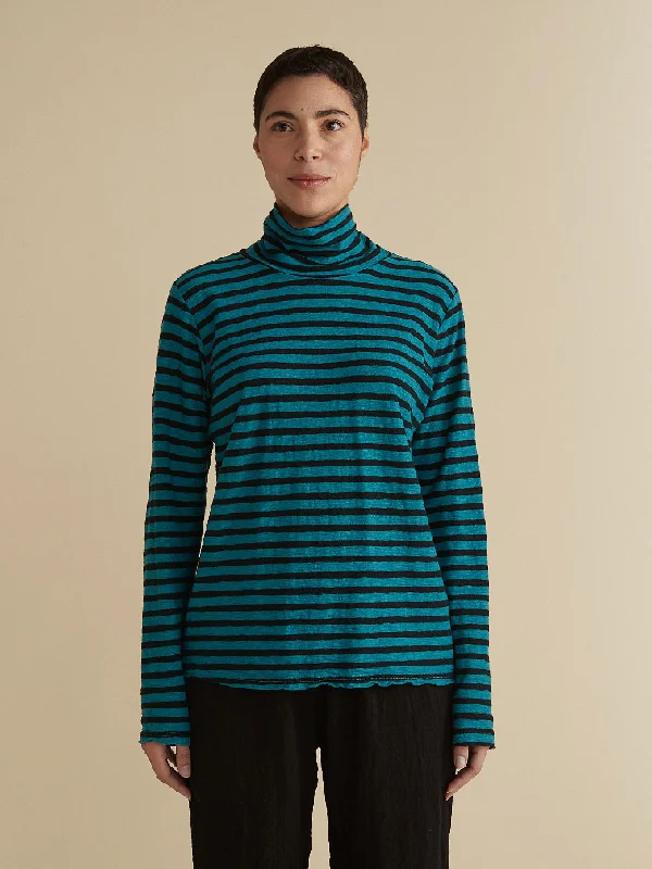 Long Sleeve Stripe Turtle Neck