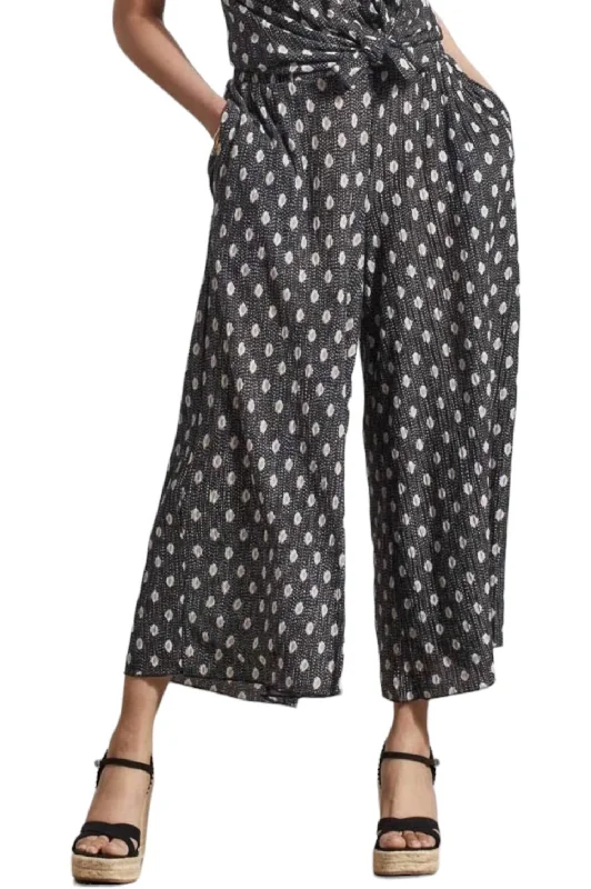 Unbeatable Prices Flowing Pants In Black/white