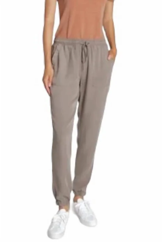 Serena Joggers In Wild Truffle